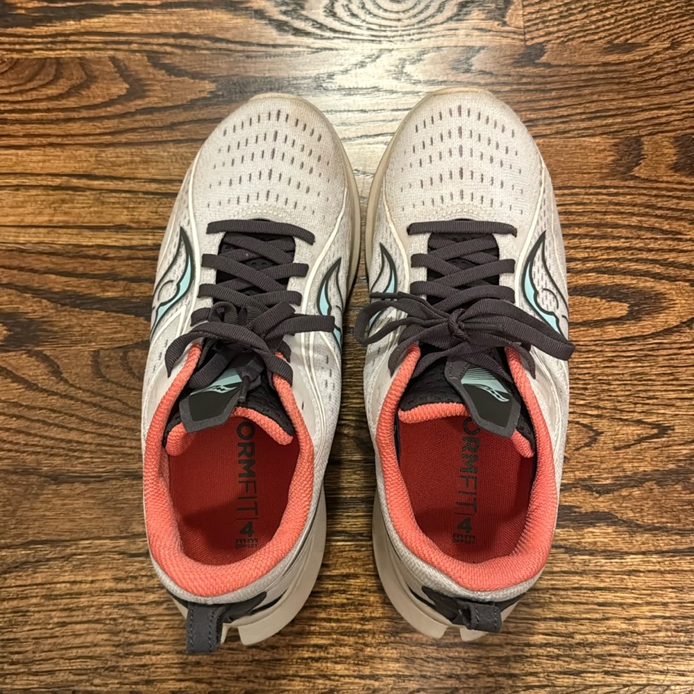 Saucony kinvara size 8